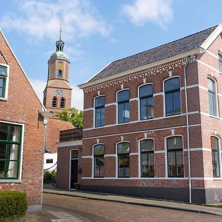 Sfeervol Verblijf In Oude Gemeentehuis Eenrum. Luaran gambar